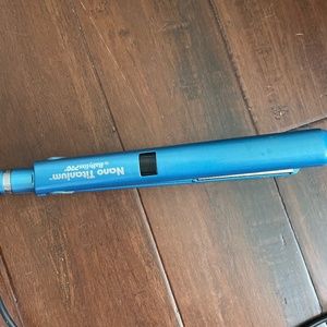 Babyliss nano titanium straightening/flat iron